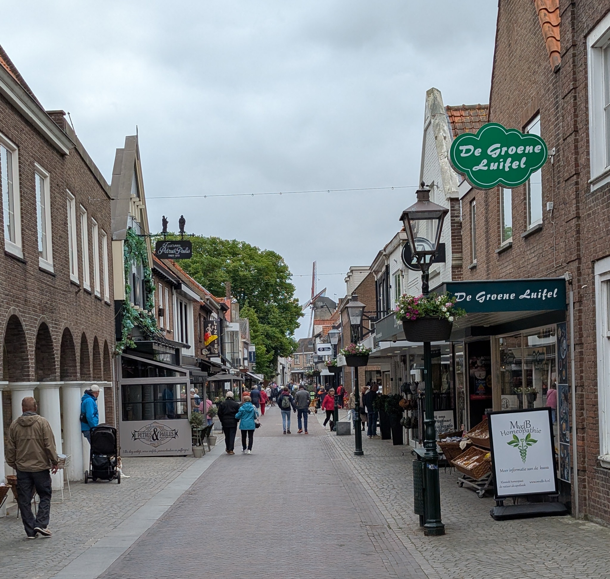 Sluis town street
