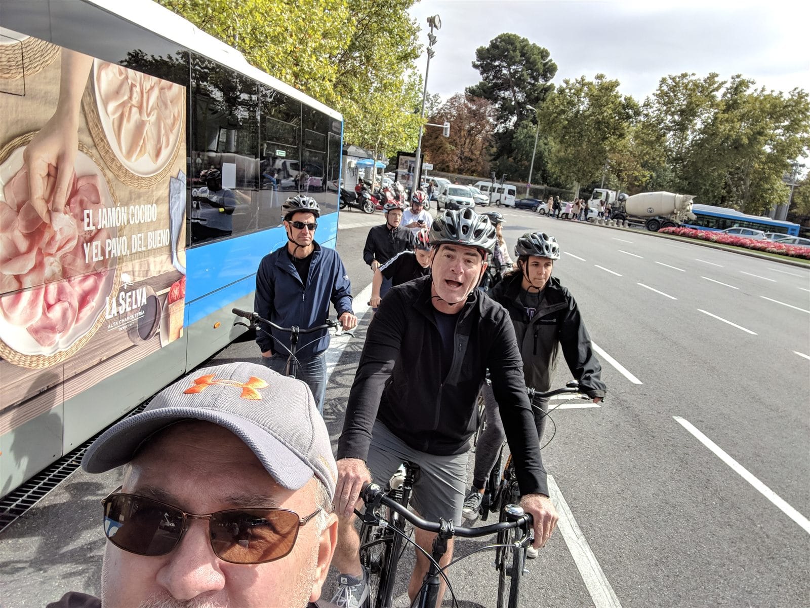 Group selfie on the Madrid bike tour