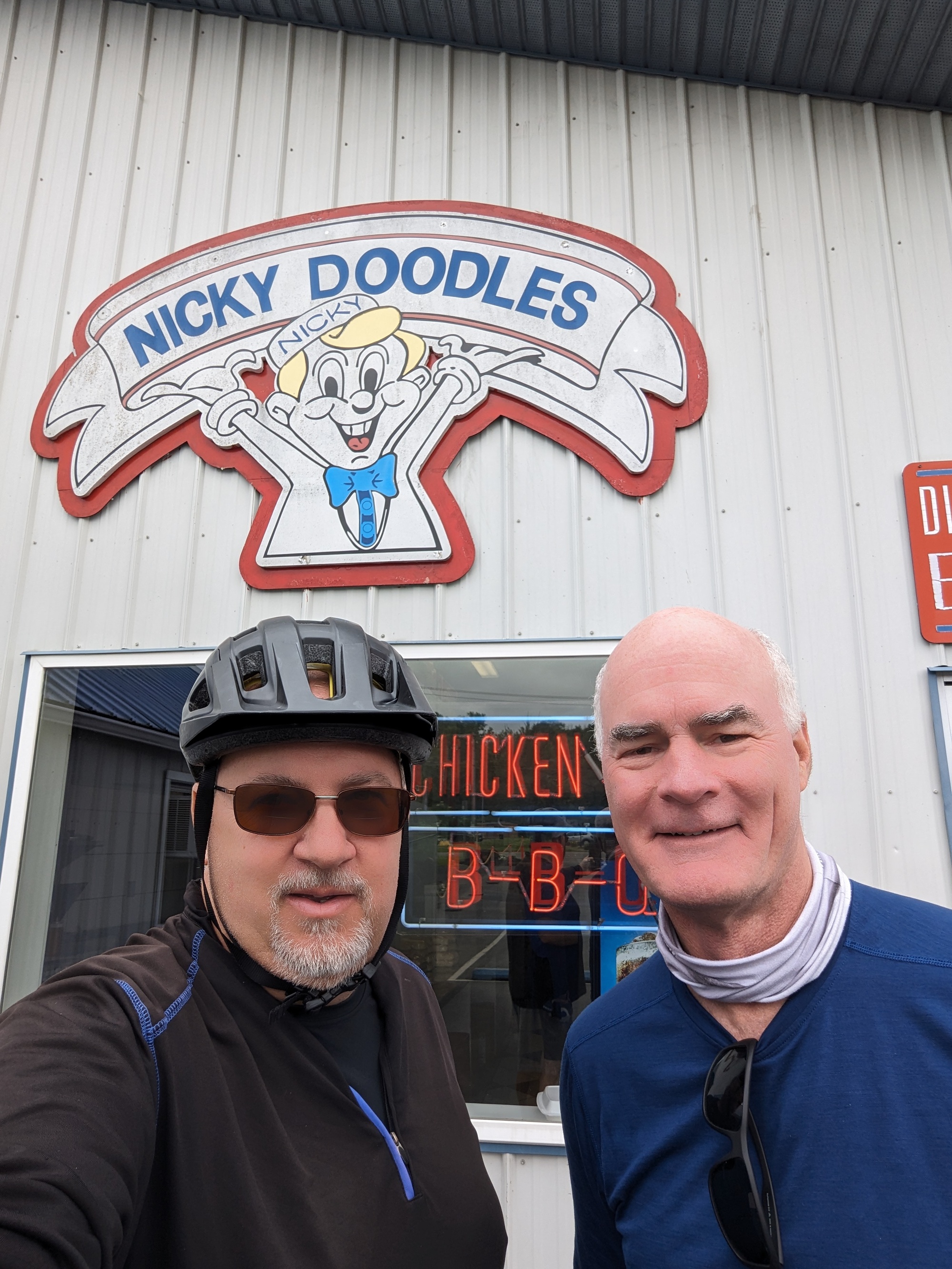 We failed to take pics of our food, but here we are in front of Nicky Doodles