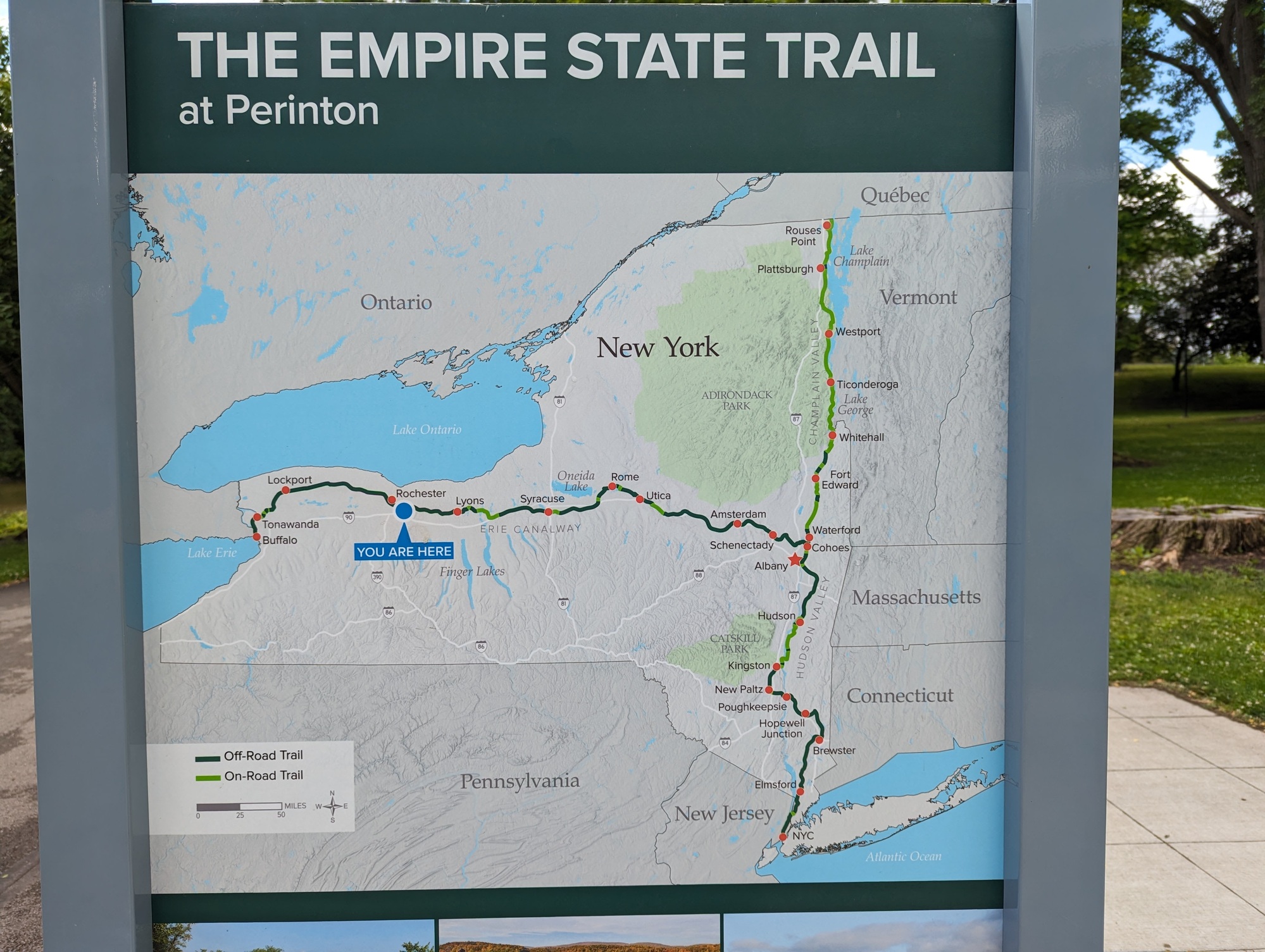 A convenient trail map along the trail